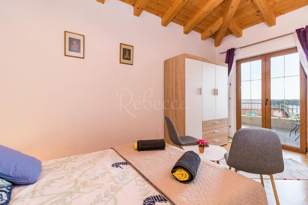 Hiša s pogledom na morje, 250 m2, bazen, Medulin