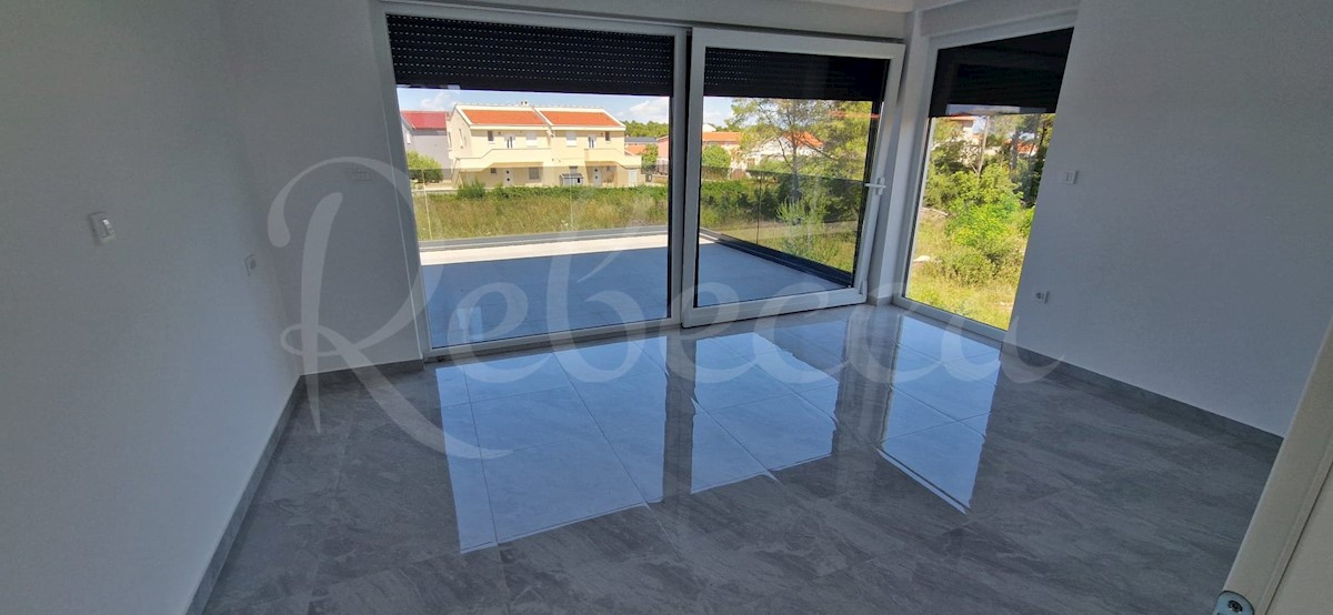 Vir, moderna vila (153,46m2) z bazenom, NOVOGRADNJA