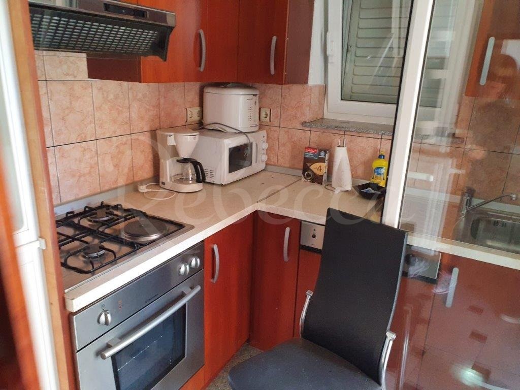 Dve apartmajski vili, prva in druga vrsta ob morju!