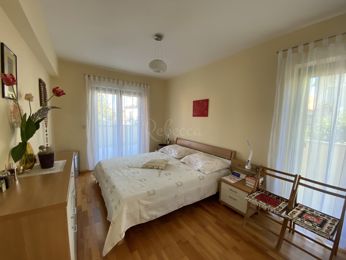 Apartmajska hiša, 300 m od plaže, Pješčana Uvala
