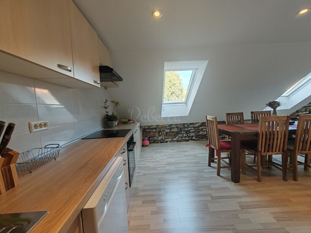 Renoviran stan v središču Pule, velik 66 m2