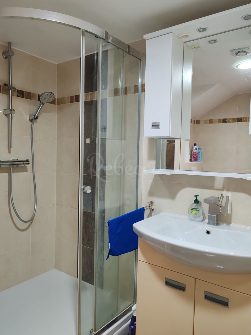 Renoviran stan v središču Pule, velik 66 m2