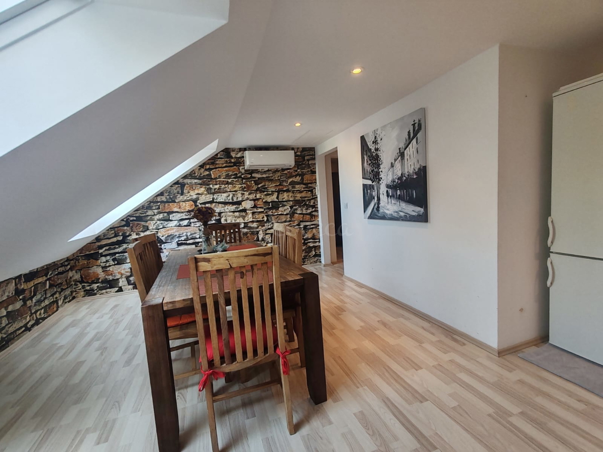 Renoviran stan v središču Pule, velik 66 m2