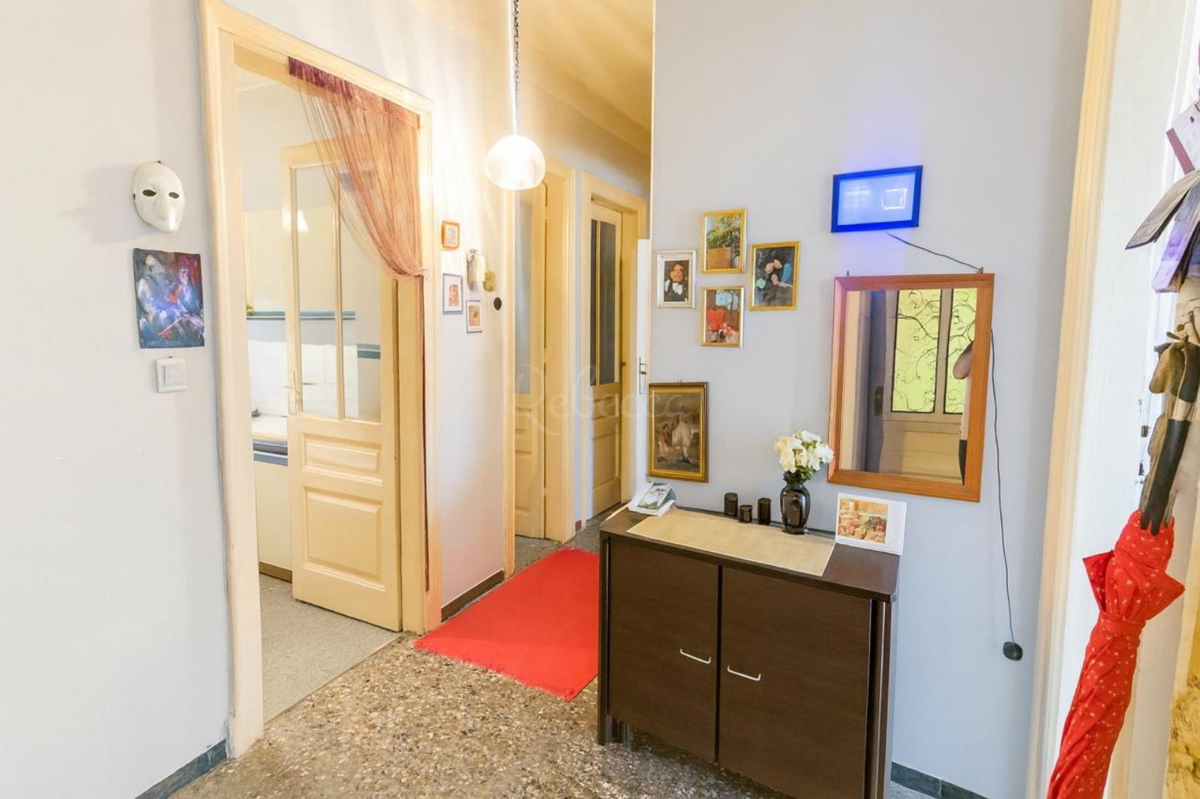 Stanovanje 67 m2, balkon, center, Pula