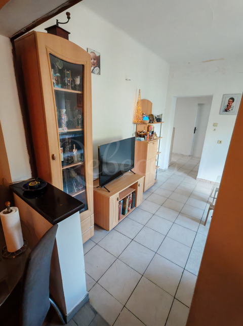 Hiša pritličnica, 150 m2, vrt, garaže, Pula