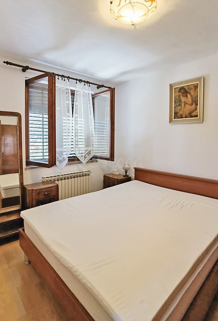 Stanovanjsko poslovni objekt, 280 m2, pogled na morje, Barbariga