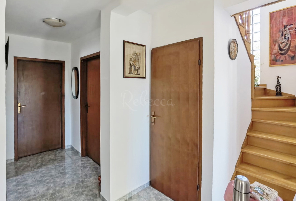 Stanovanjsko poslovni objekt, 280 m2, pogled na morje, Barbariga