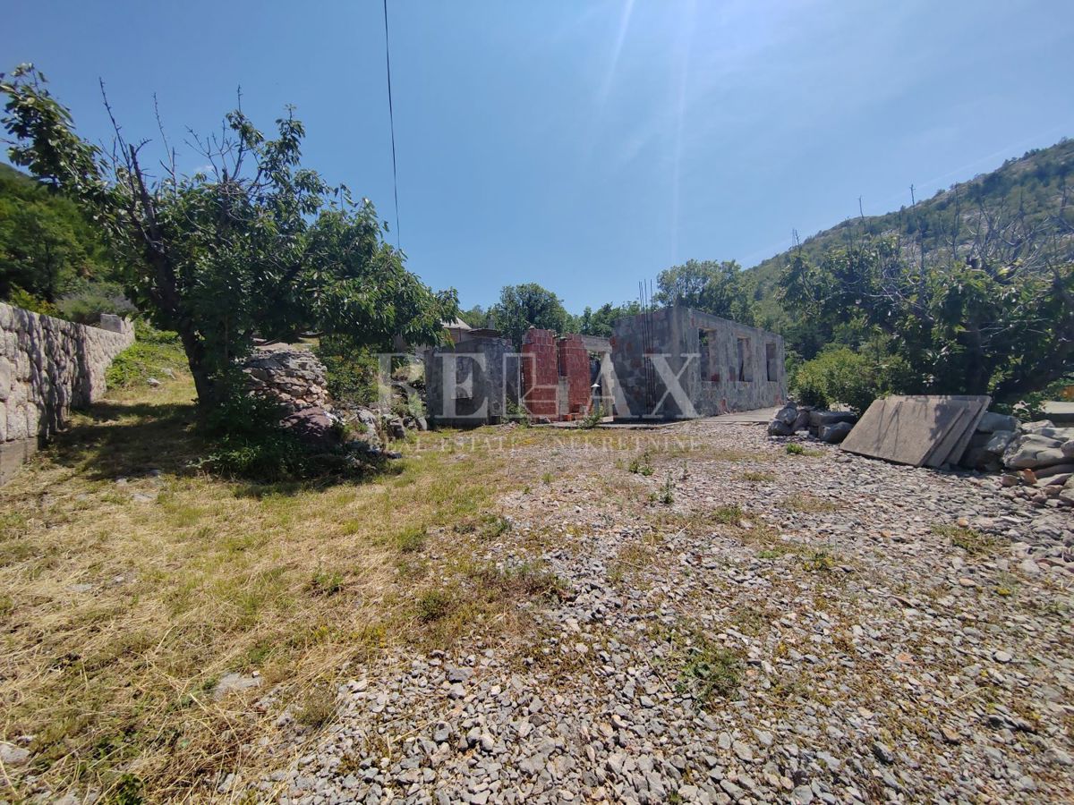 Senj, Lukovo - pričetek gradnje s pogledom na morje