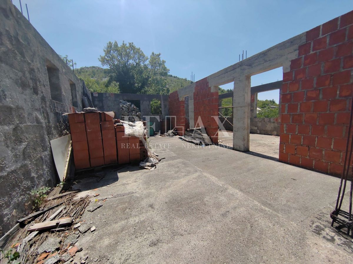 Senj, Lukovo - pričetek gradnje s pogledom na morje
