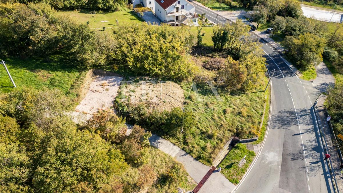 Bribir - zazidljivo zemljišče v bližini centra