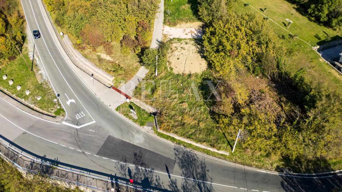Bribir - zazidljivo zemljišče v bližini centra