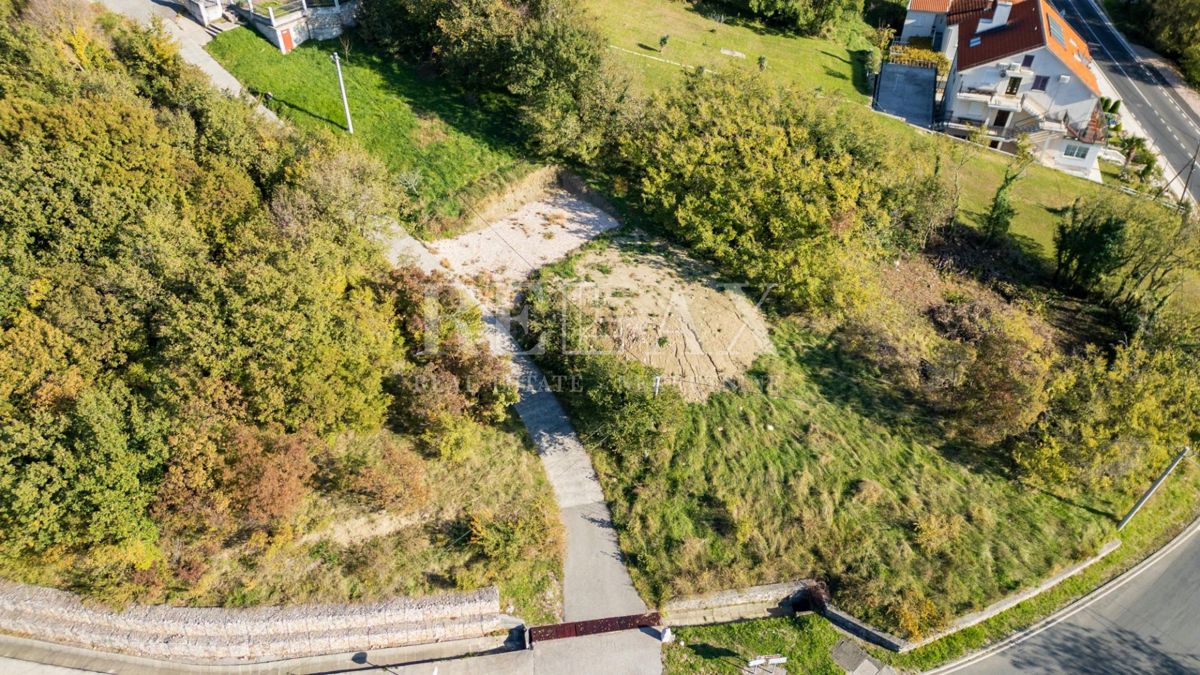 Bribir - zazidljivo zemljišče v bližini centra