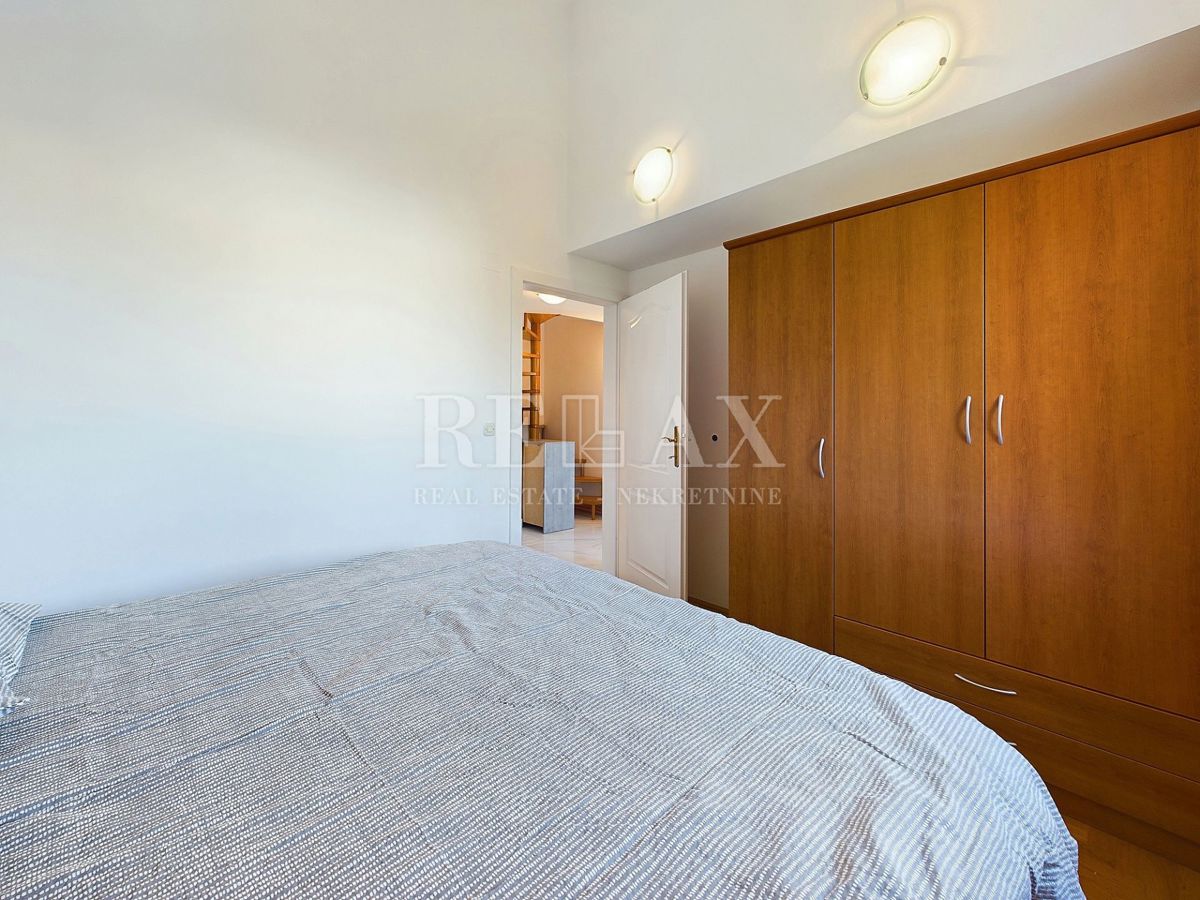 Dramalj - dvoetažni apartma s panoramskim pogledom na morje