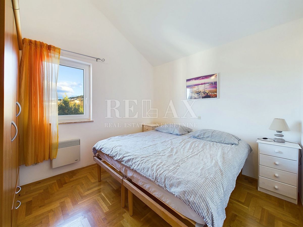 Dramalj - dvoetažni apartma s panoramskim pogledom na morje