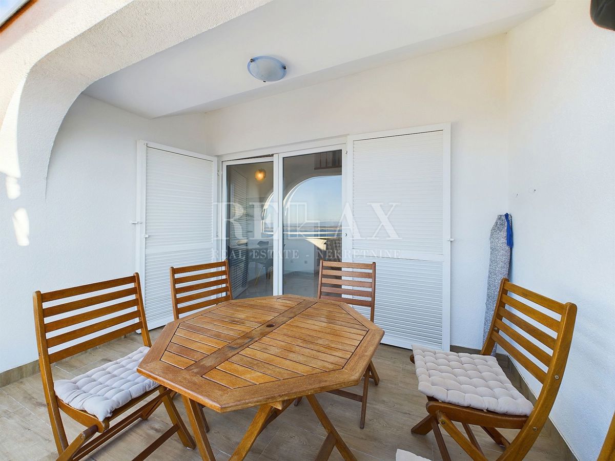 Dramalj - dvoetažni apartma s panoramskim pogledom na morje