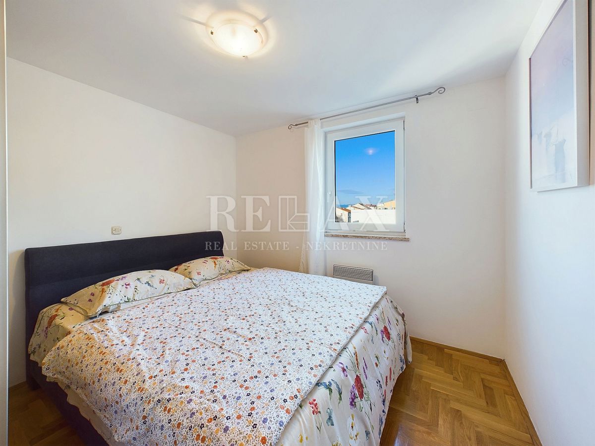 Dramalj - dvoetažni apartma s panoramskim pogledom na morje
