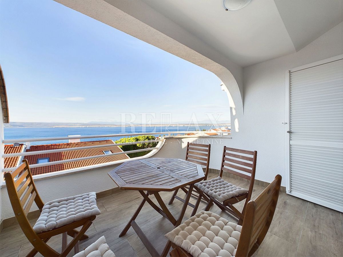 Dramalj - dvoetažni apartma s panoramskim pogledom na morje