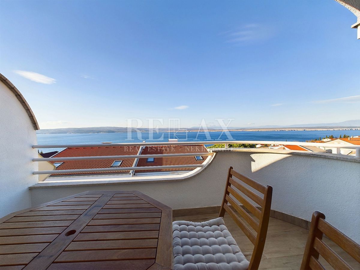 Dramalj - dvoetažni apartma s panoramskim pogledom na morje