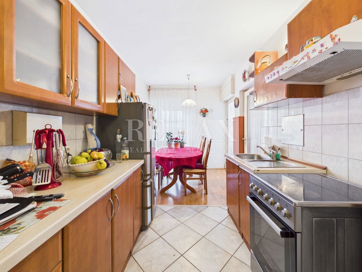 Crikvenica – Dvosobno stanovanje 350 m od morja
