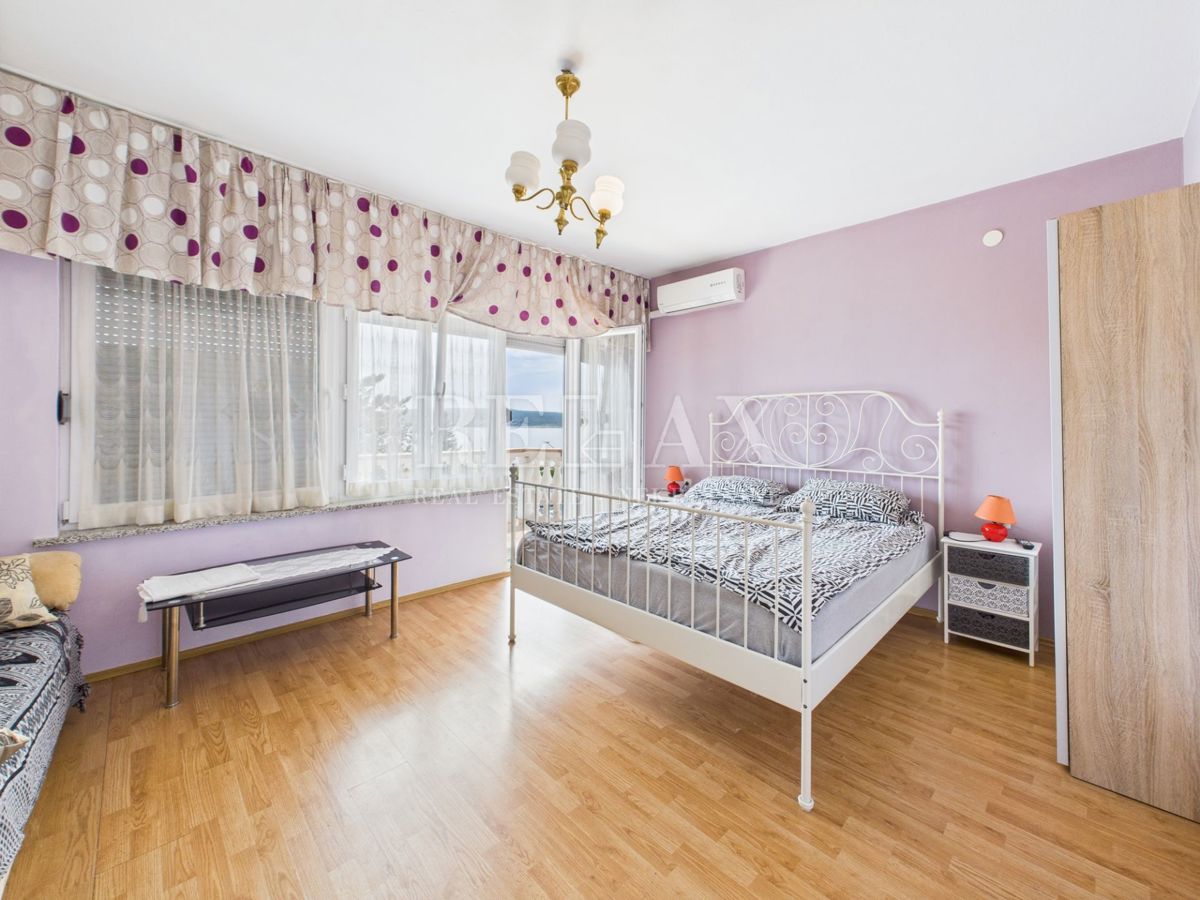 Crikvenica - apartma v bližini morja z razgledom