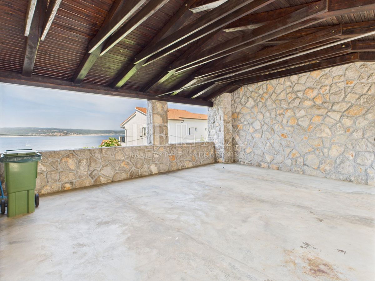 Crikvenica - prostorna hiša z urejenim vrtom