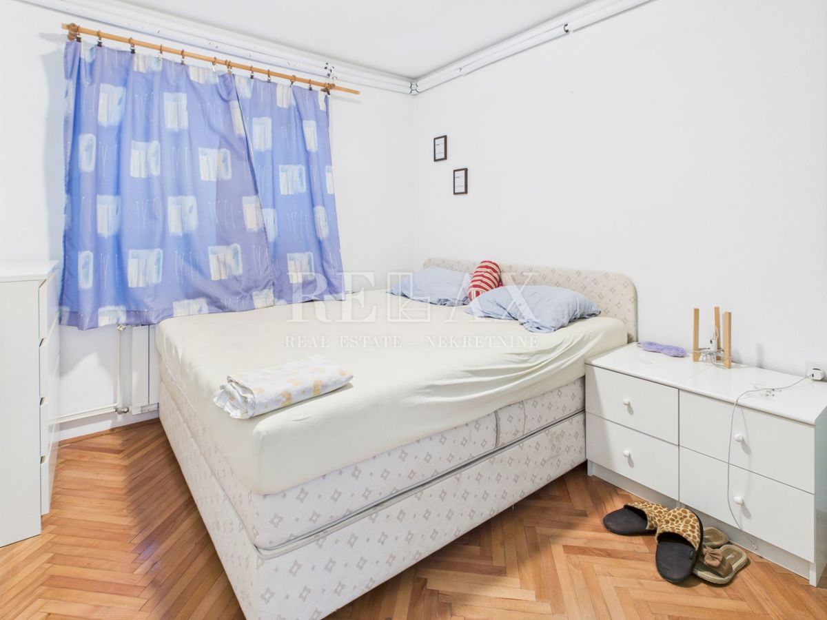 Crikvenica - prostorna hiša z urejenim vrtom