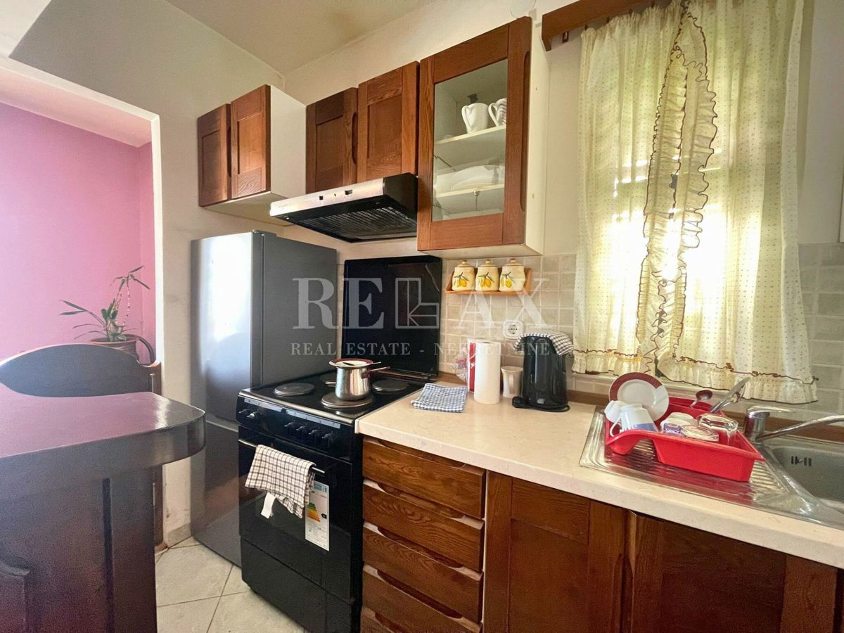 Dramalj - hiša s 4 apartmaji, 150 m od morja