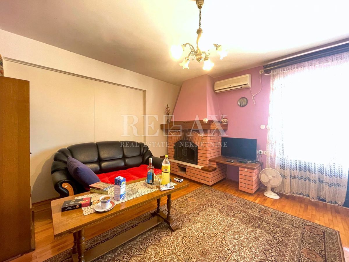 Dramalj - hiša s 4 apartmaji, 150 m od morja