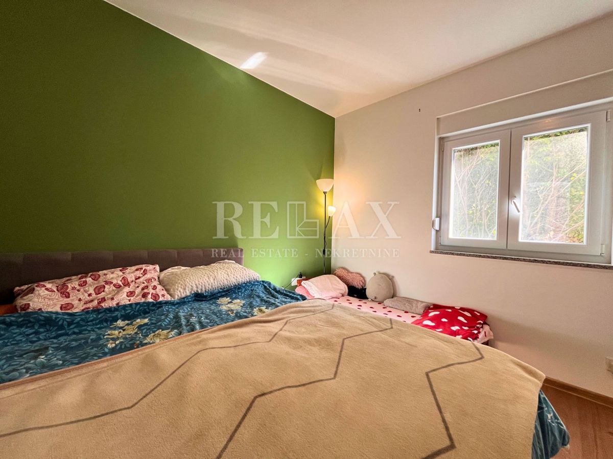 Rijeka, Mladenići - dvosobno stanovanje s parkirnim mestom