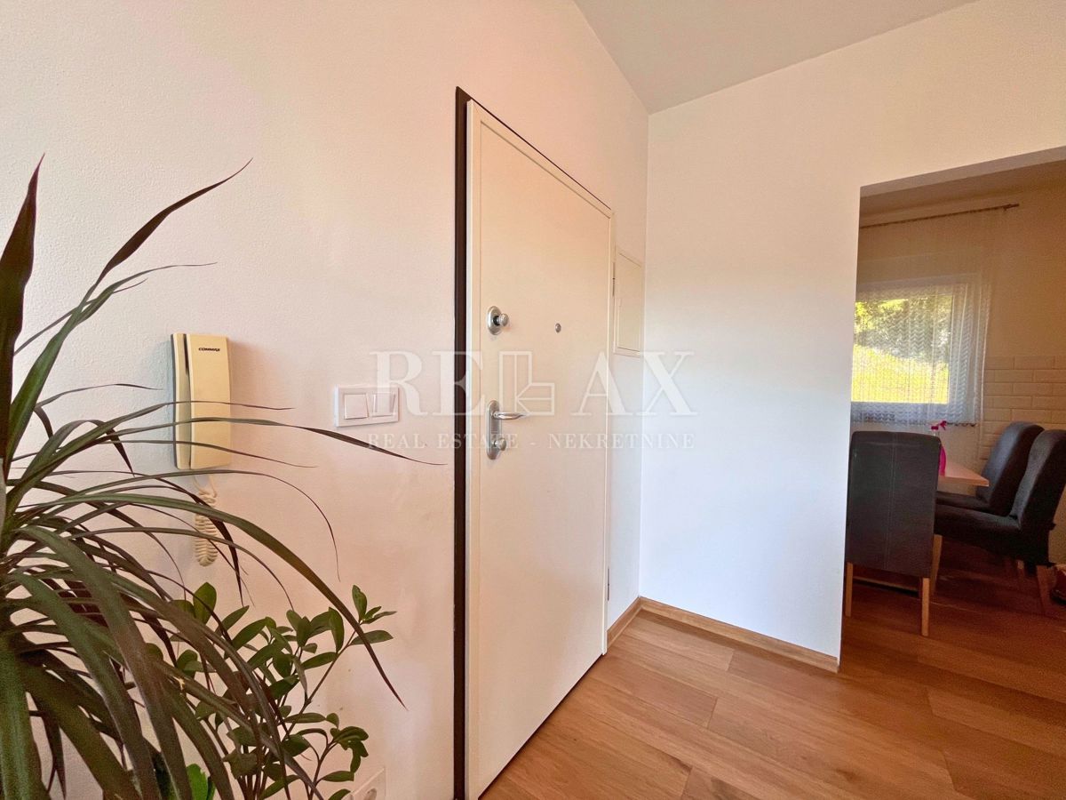 Rijeka, Mladenići - dvosobno stanovanje s parkirnim mestom