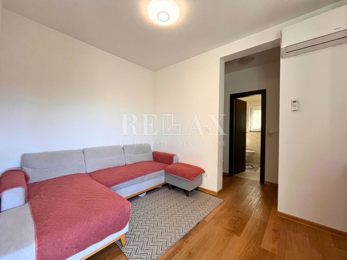 Rijeka, Mladenići - dvosobno stanovanje s parkirnim mestom