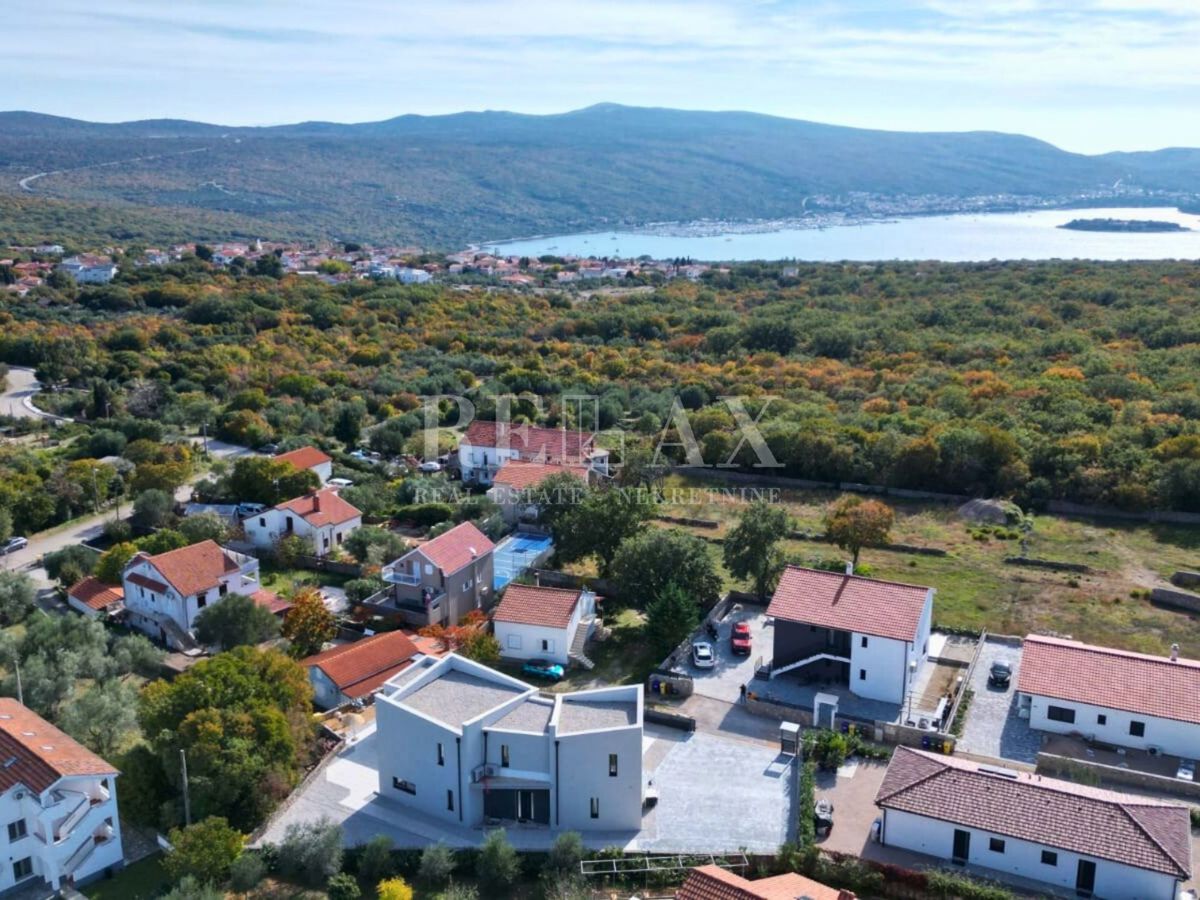 Otok Krk, Muraj - luksuzno opremljena vila z bazenom