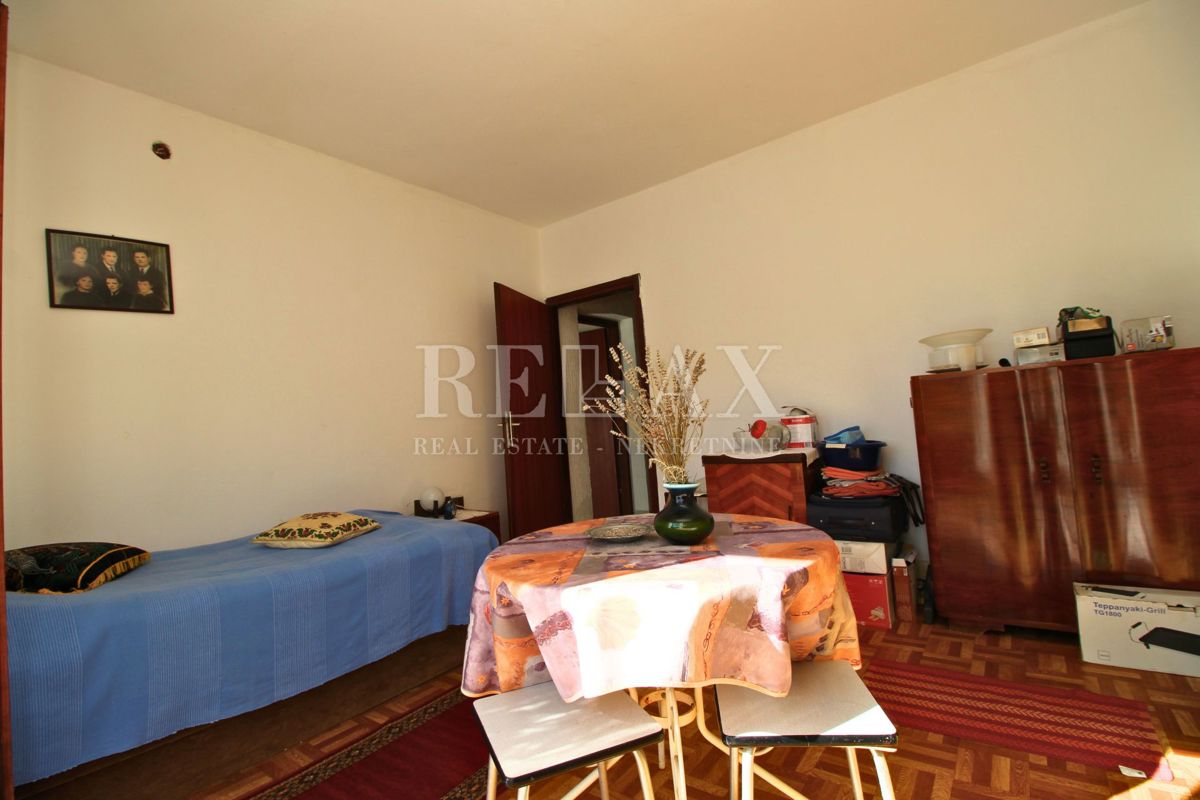 Grižane - samostojna hiša z velikim vrtom