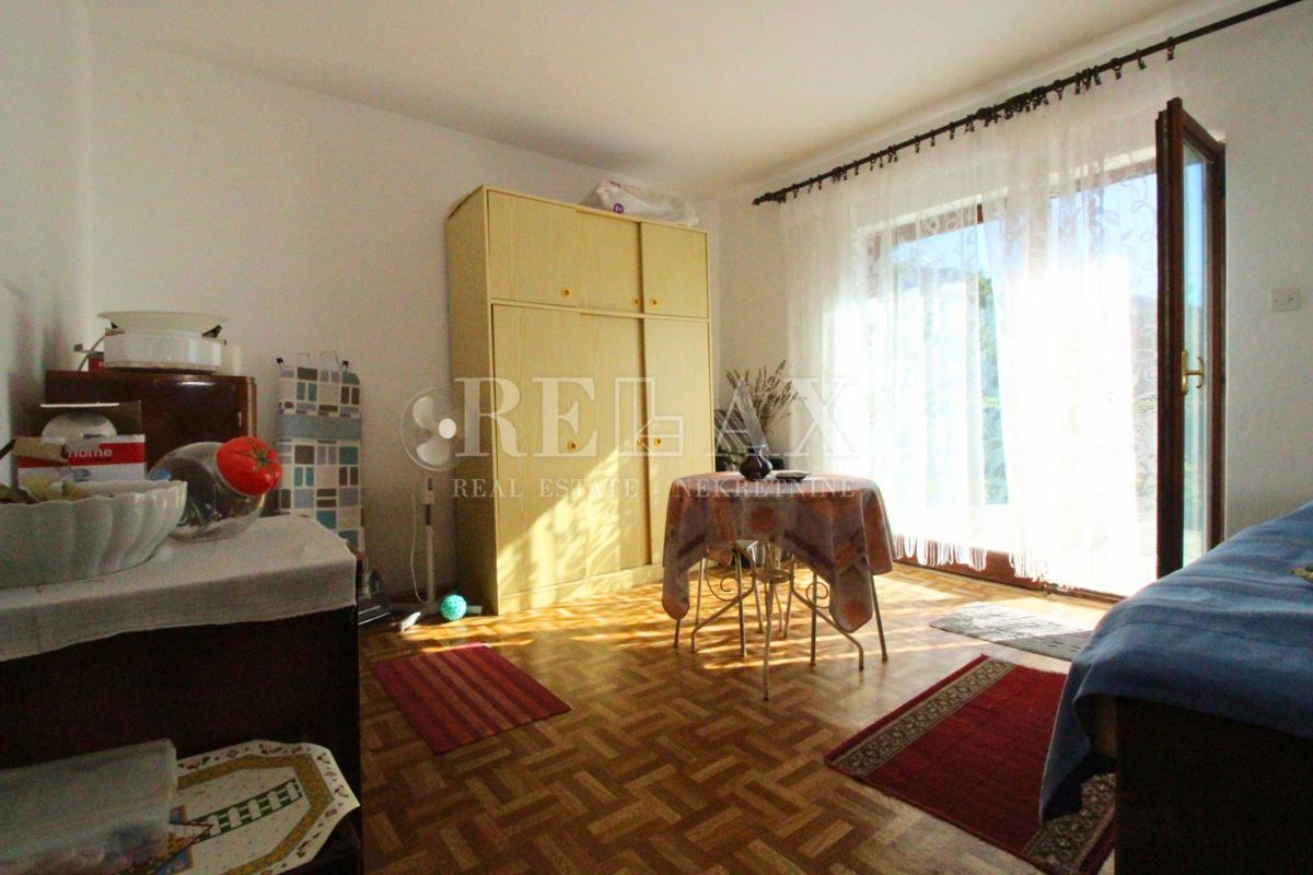 Grižane - samostojna hiša z velikim vrtom