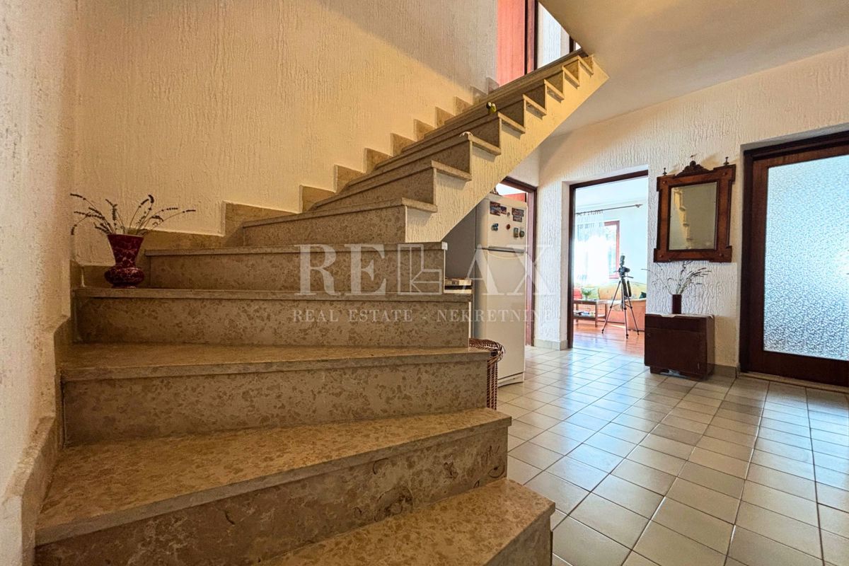 Grižane - samostojna hiša z velikim vrtom