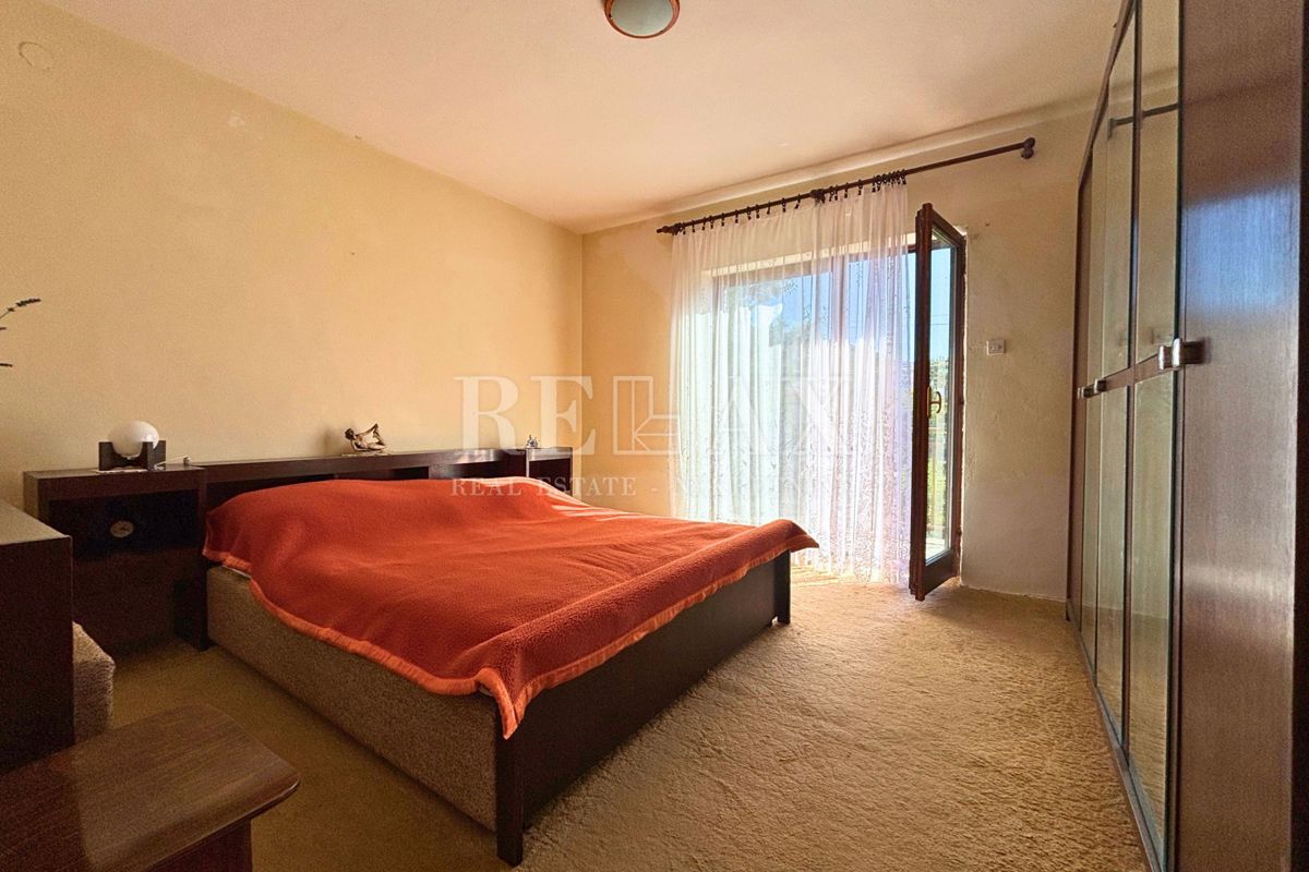 Grižane - samostojna hiša z velikim vrtom