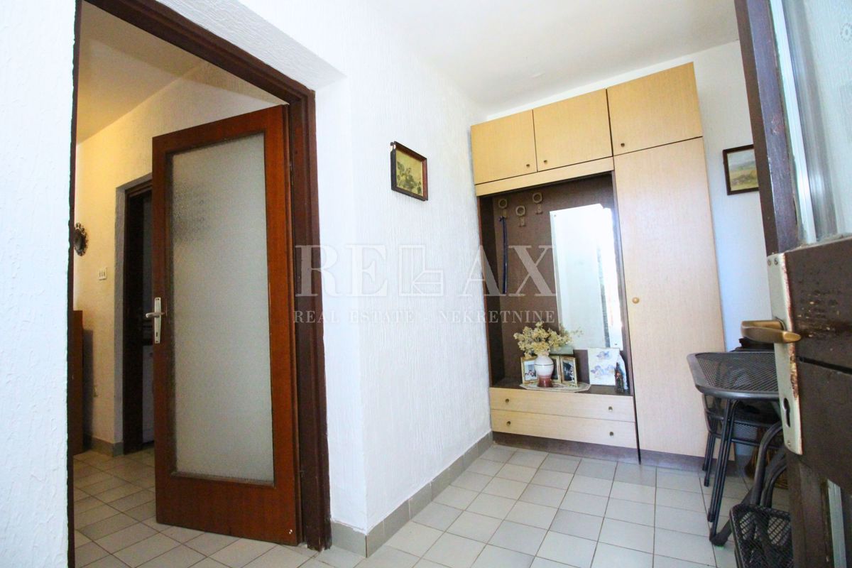 Grižane - samostojna hiša z velikim vrtom