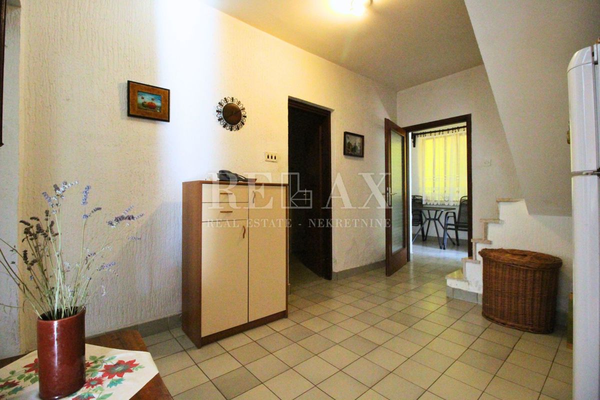 Grižane - samostojna hiša z velikim vrtom