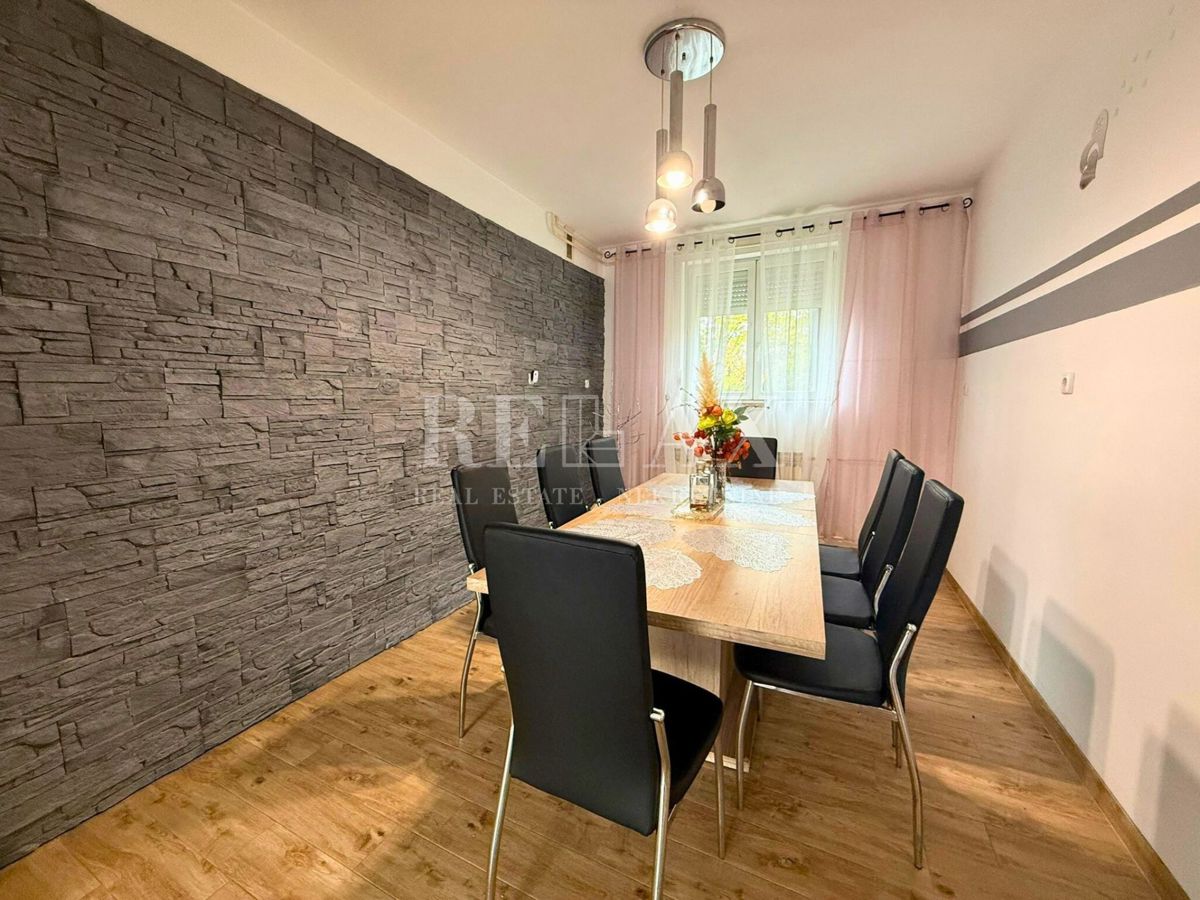 Grižane - hiša z ogrevanim bazenom