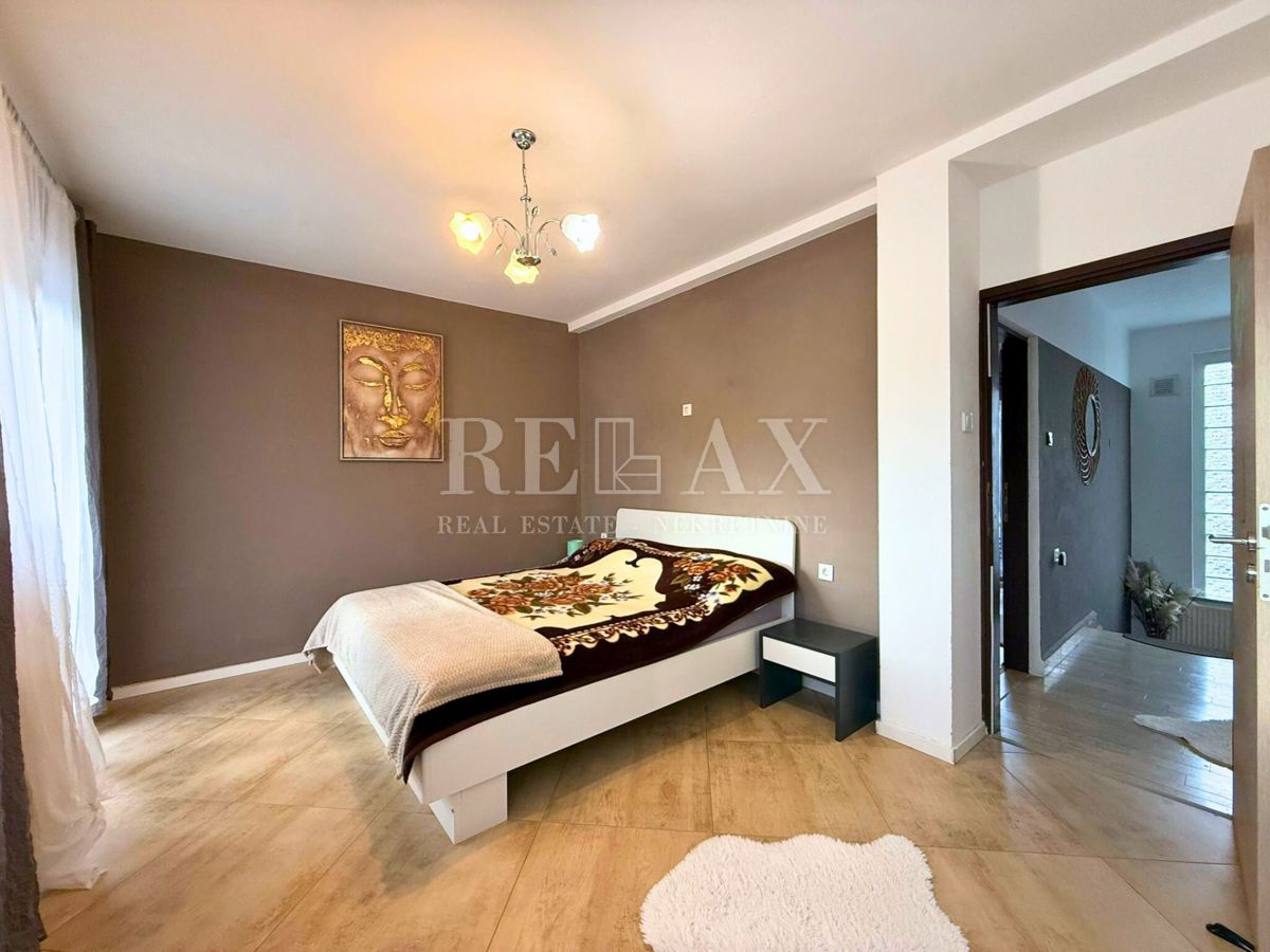 Grižane - hiša z ogrevanim bazenom