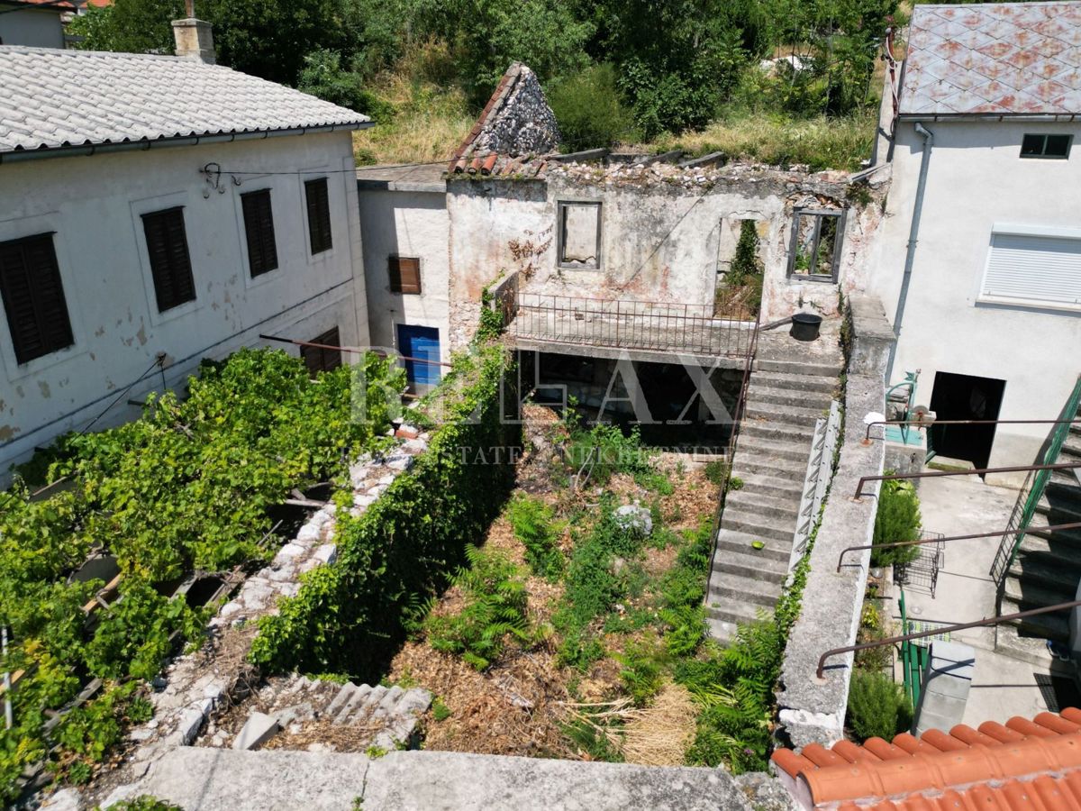 Bribir - starine v središču mesta