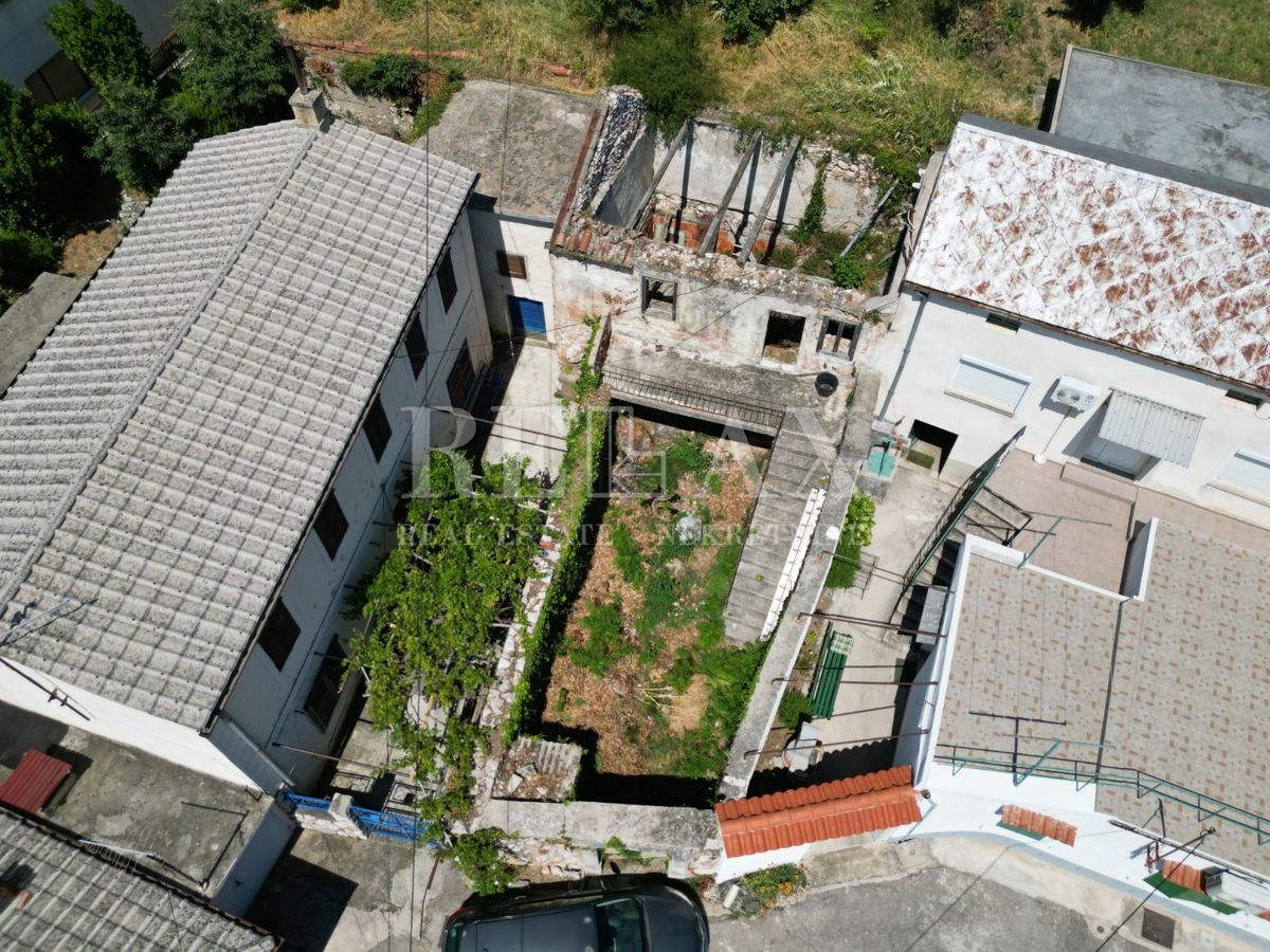 Bribir - starine v središču mesta