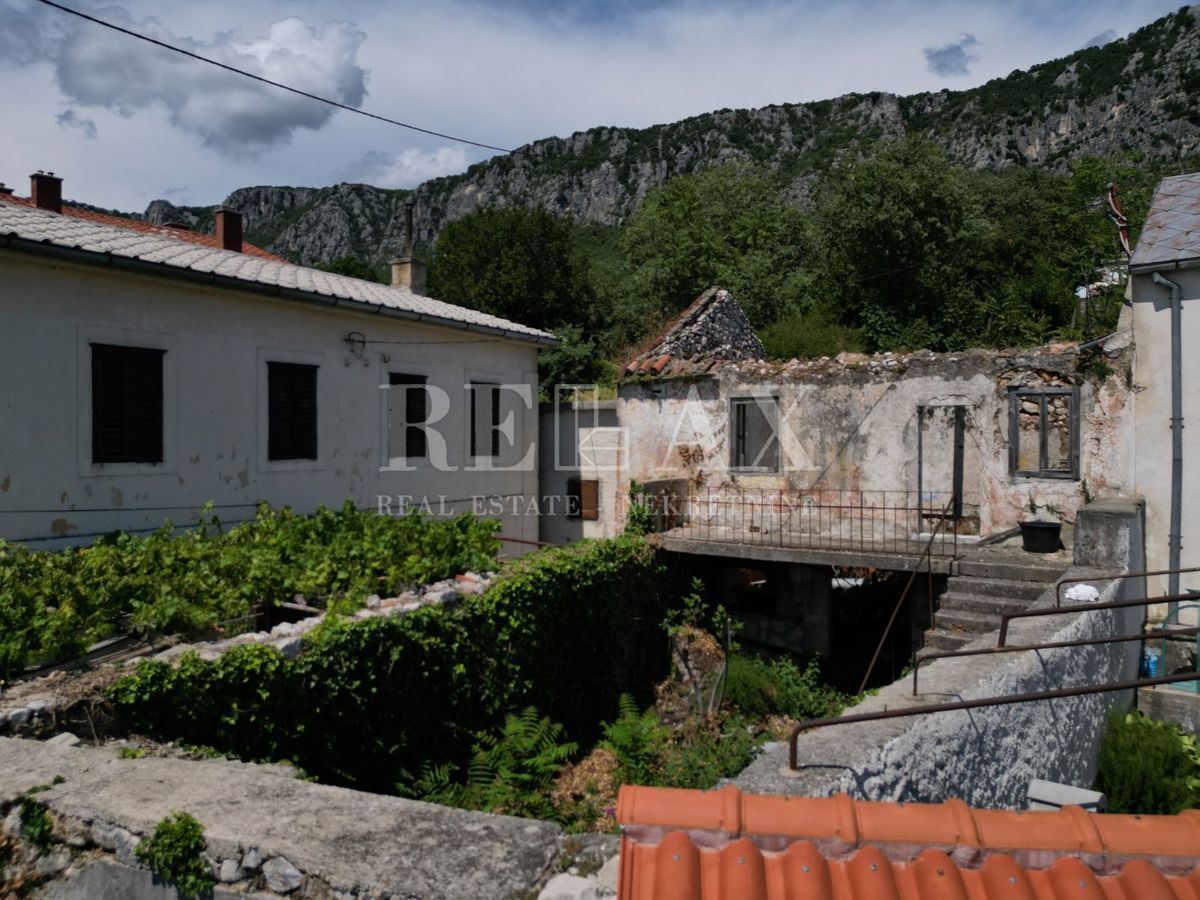 Bribir - starine v središču mesta