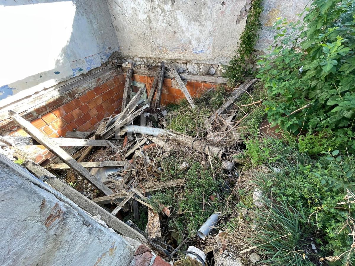 Bribir - starine v središču mesta