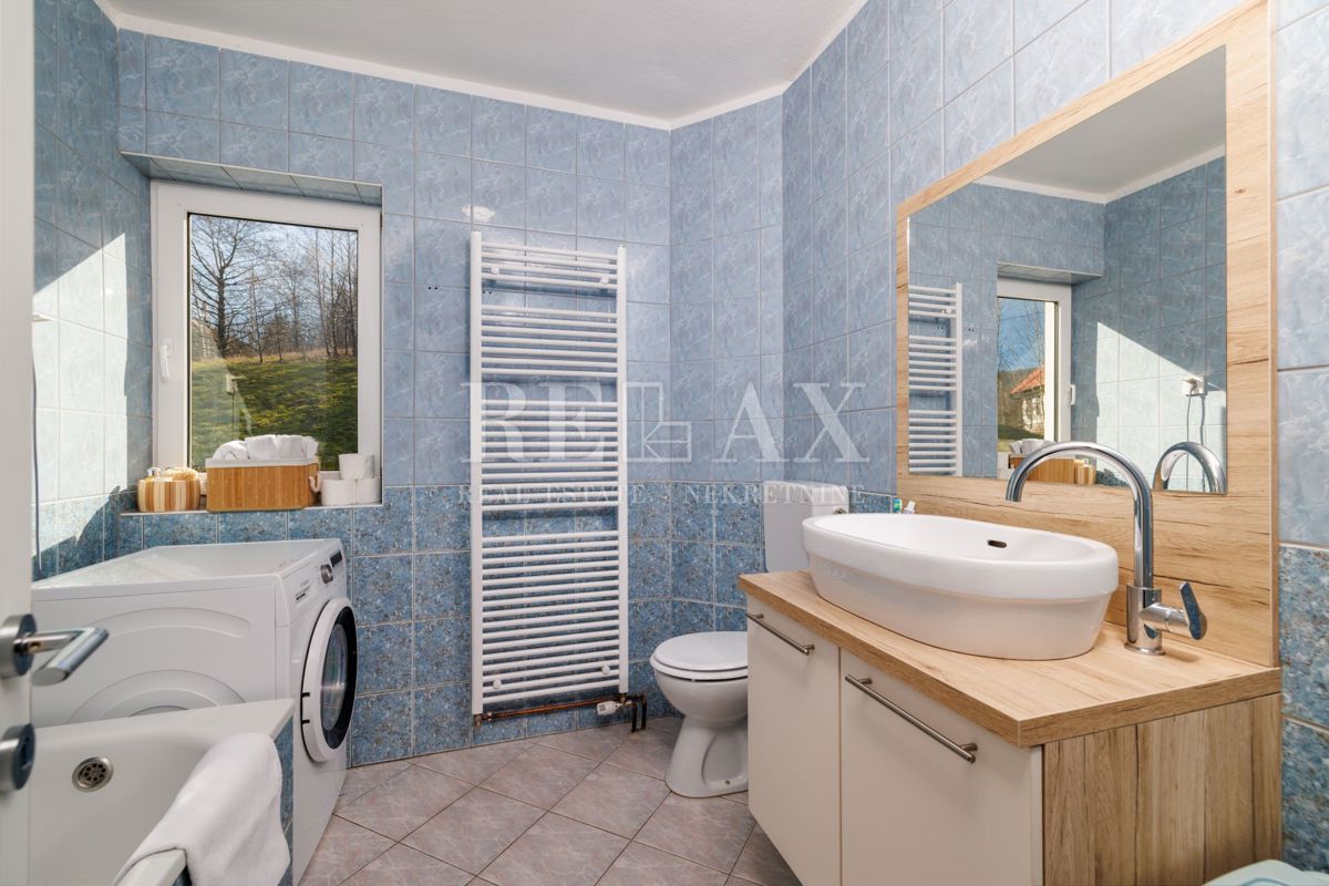 Fužine - hiša s 4 apartmaji v bližini jezera