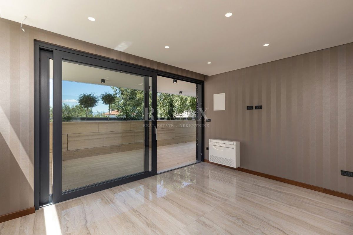 OTOK KRK, MALINSKA - Apartma z bazenom v novogradnji