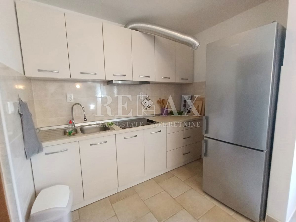 NOVI VINODOLSKI, KLENOVICA - Hiša s čudovitim vrtom