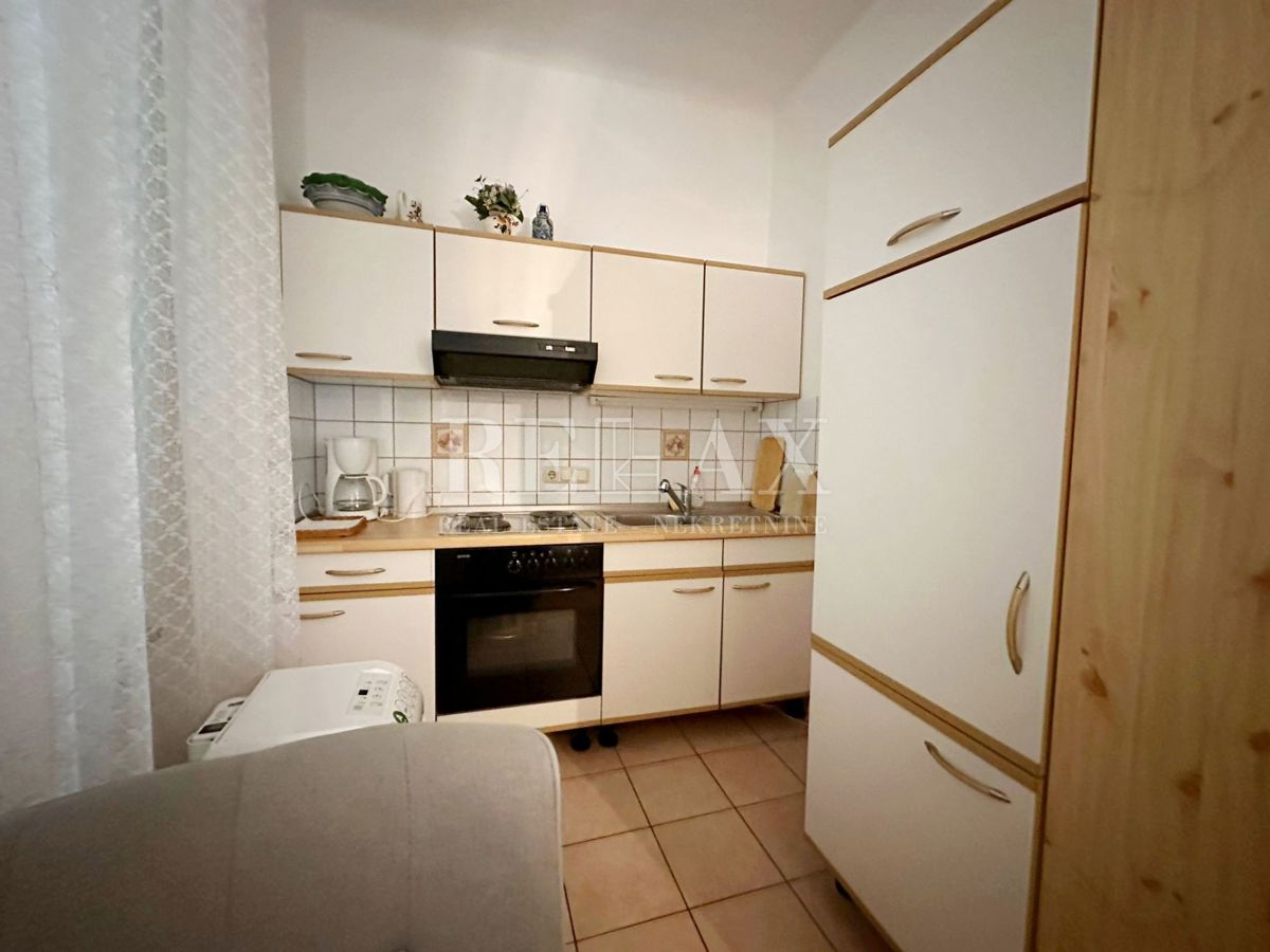 Crikvenica - Hiša v širšem centru s 7 apartmaji