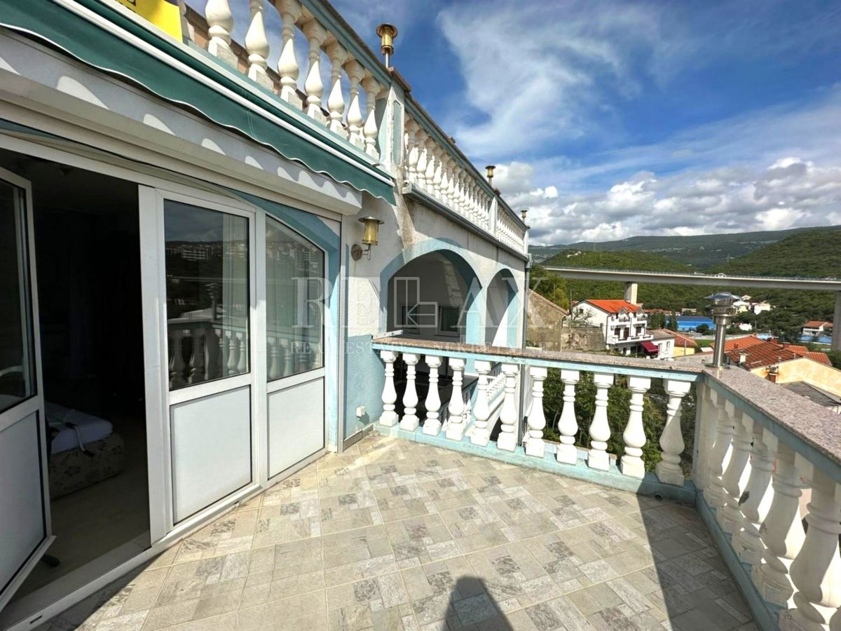 Crikvenica - Hiša v širšem centru s 7 apartmaji