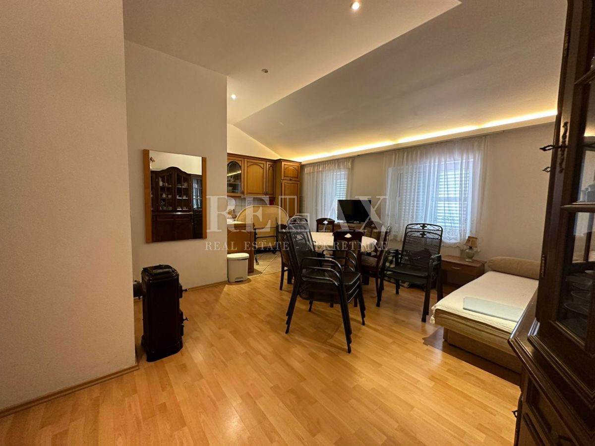 Crikvenica - Hiša v širšem centru s 7 apartmaji